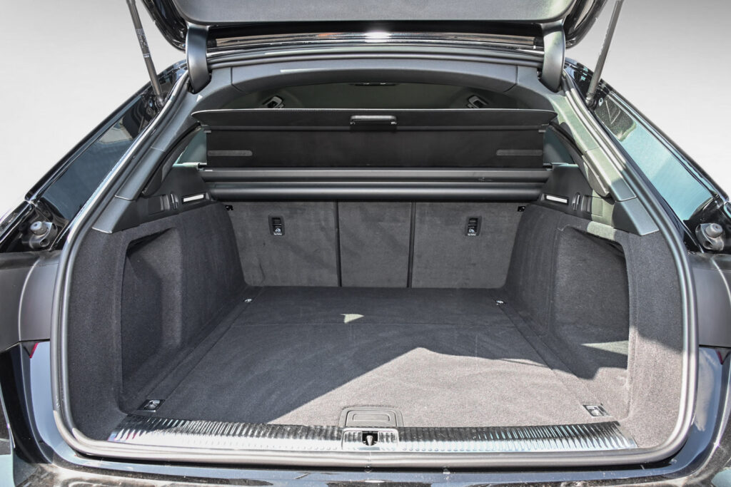 Audi A4 Exposé-Bild 6