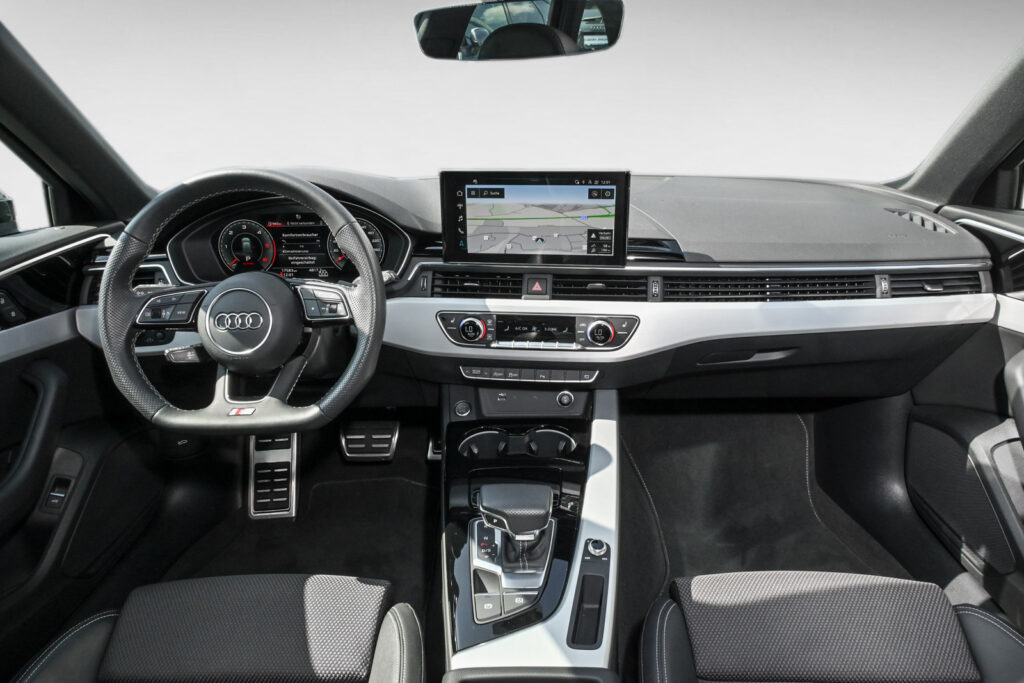 Audi A4 Exposé-Bild 12