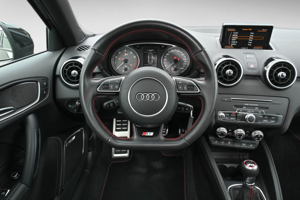 Audi S1 Exposé-Bild 12