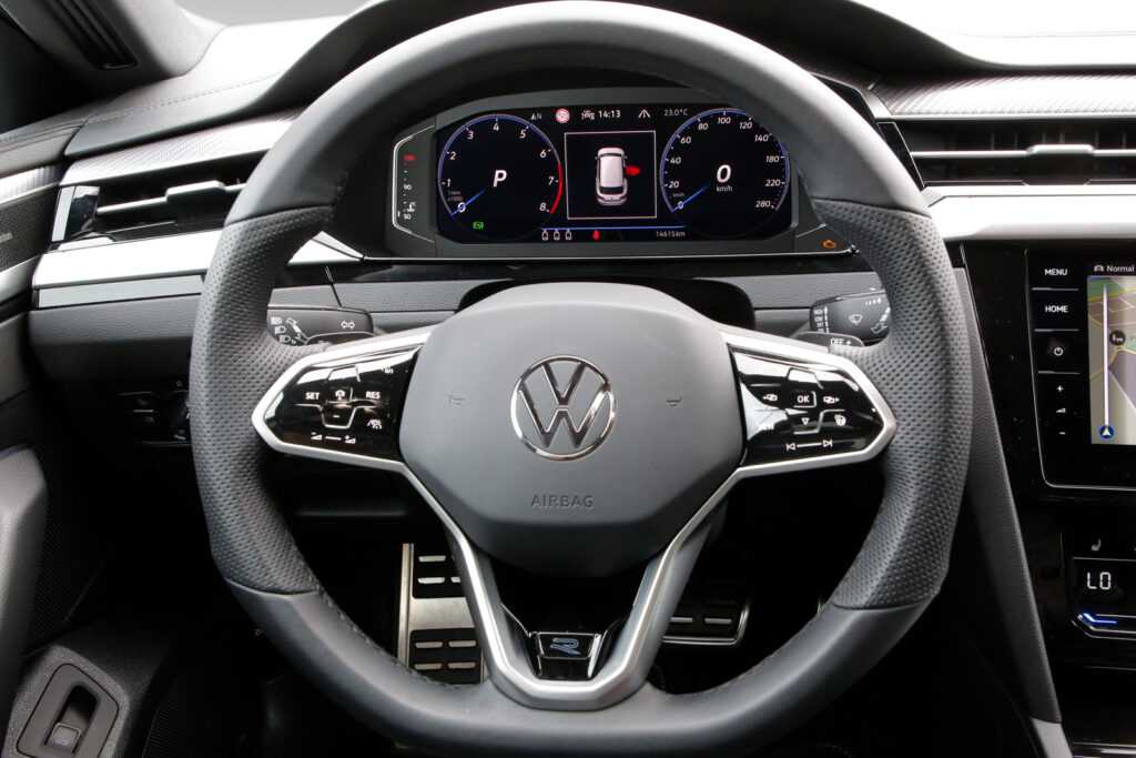 VW Arteon Exposé-Bild 14