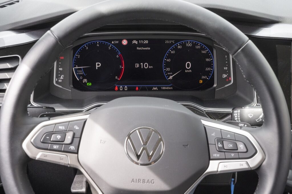 VW Polo Exposé-Bild 14