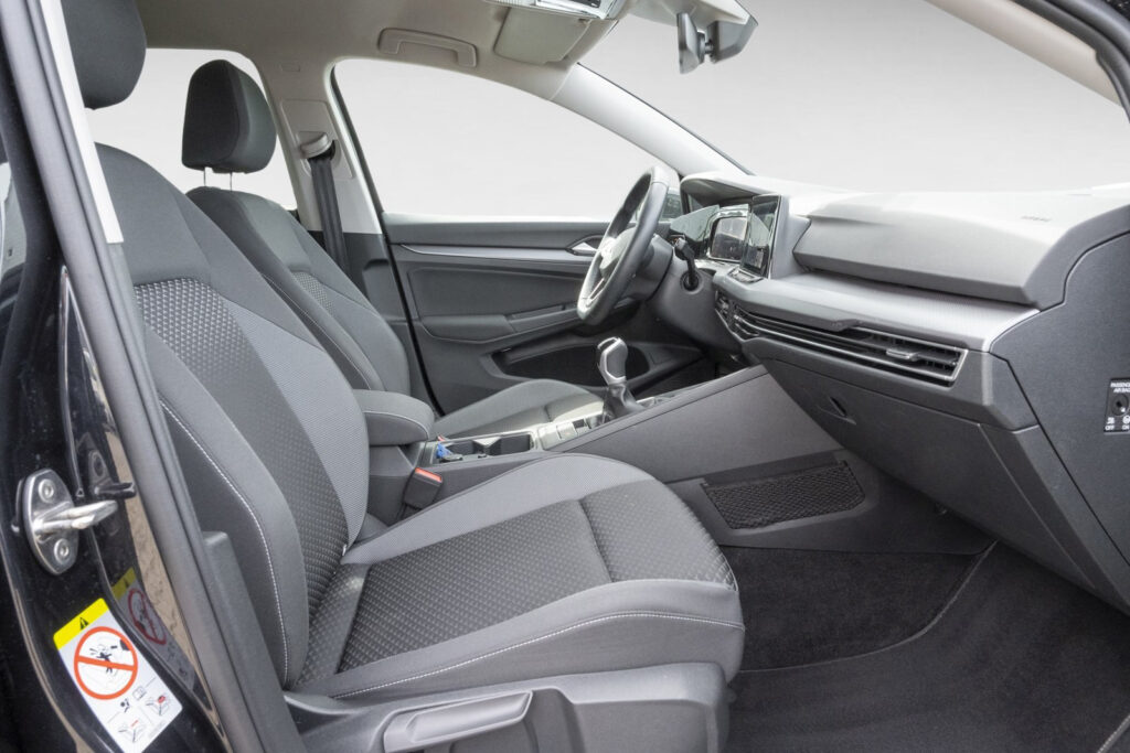 VW Golf Exposé-Bild 7