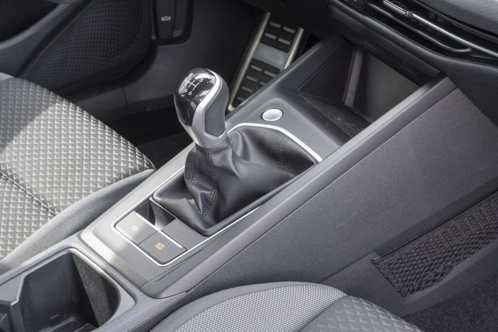VW Golf Exposé-Bild 9