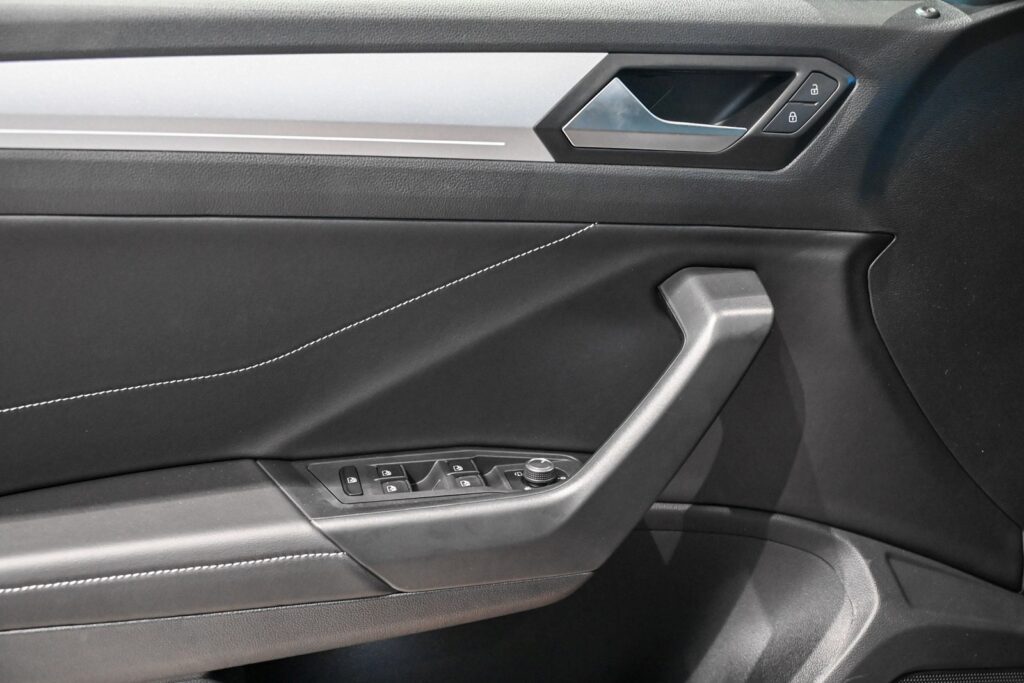 VW T-Roc Exposé-Bild 15