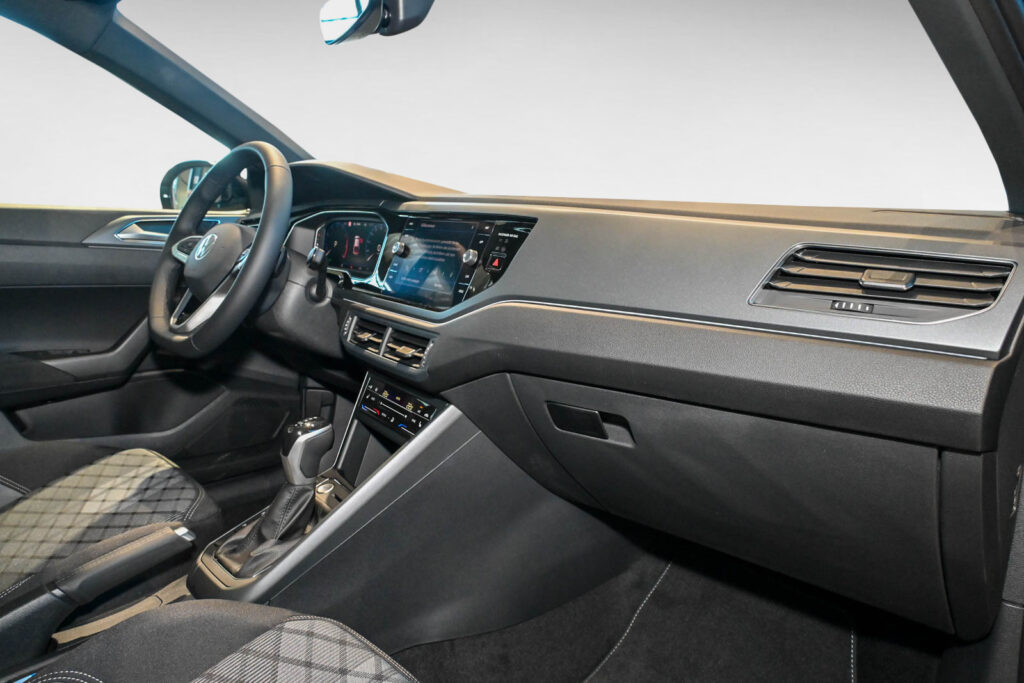 VW Taigo Exposé-Bild 8