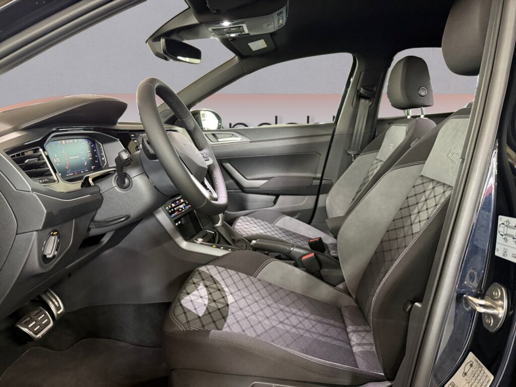 VW Taigo Exposé-Bild 9