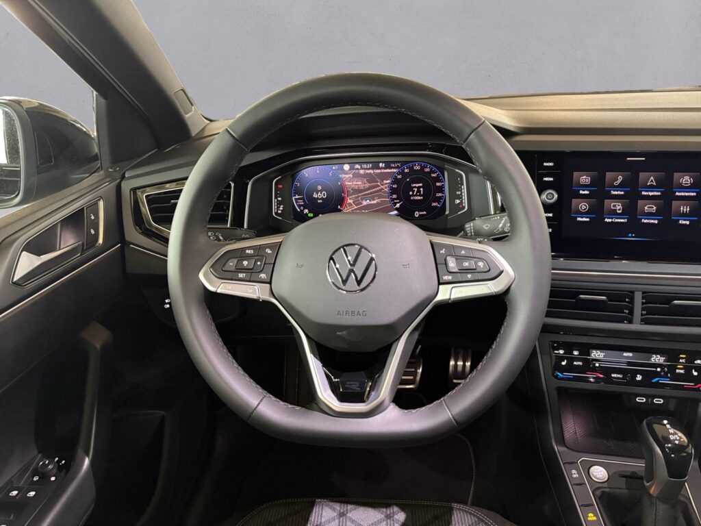 VW Taigo Exposé-Bild 12