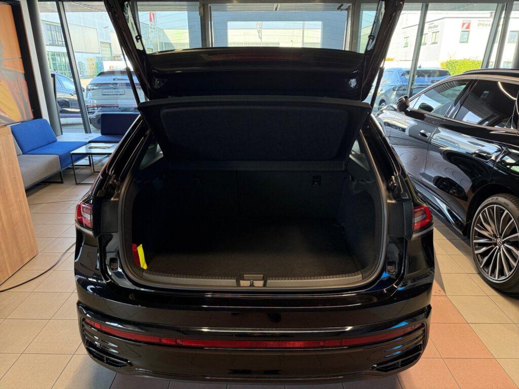 VW Taigo Exposé-Bild 16