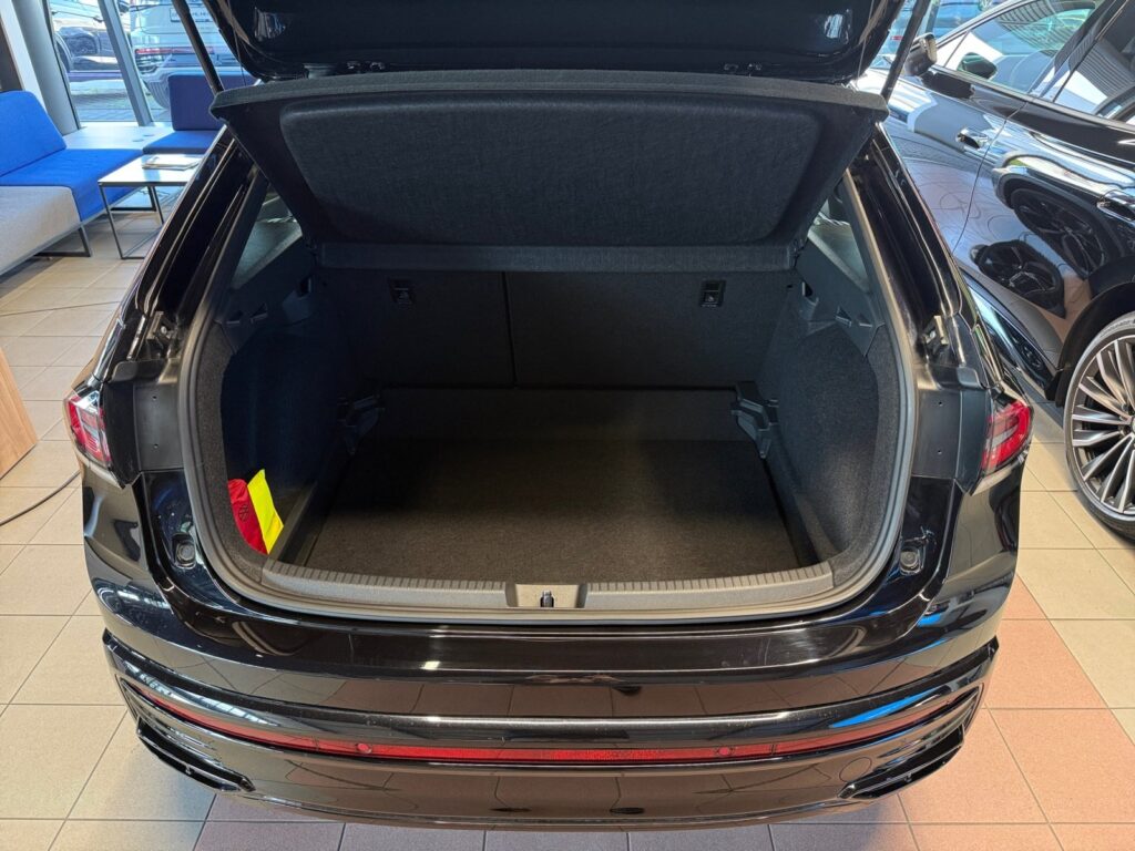 VW Taigo Exposé-Bild 17