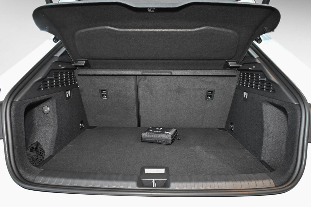 Audi A3 Exposé-Bild 6
