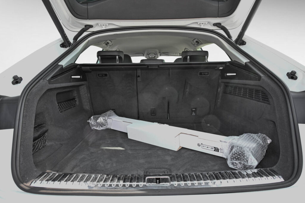 Audi Q8 Exposé-Bild 6