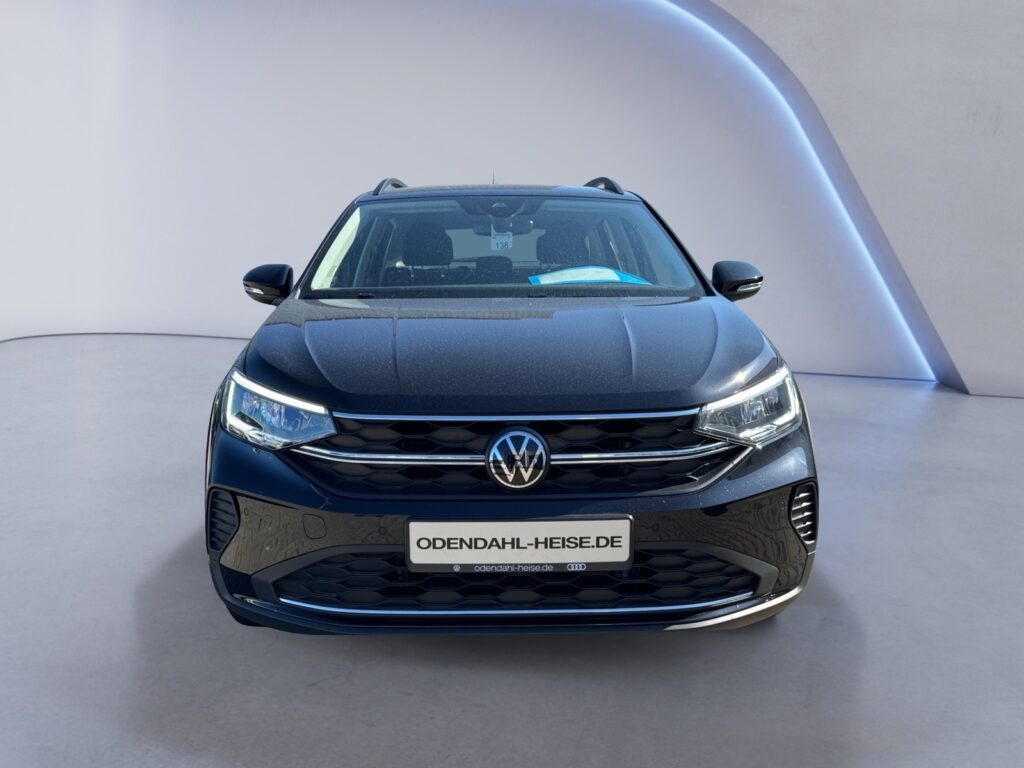 VW Taigo Exposé-Bild 8