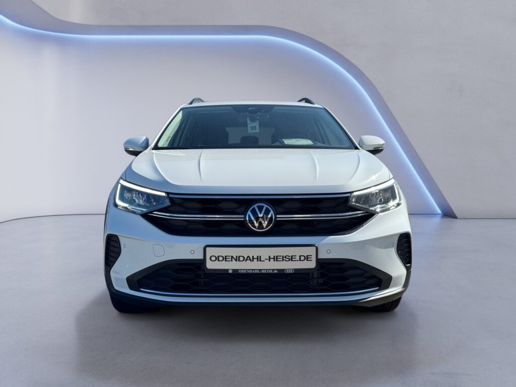 VW Taigo Exposé-Bild 8