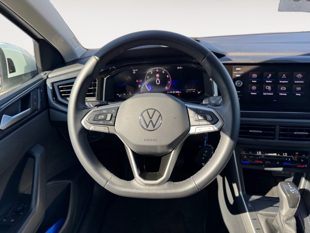 VW Taigo Exposé-Bild 12