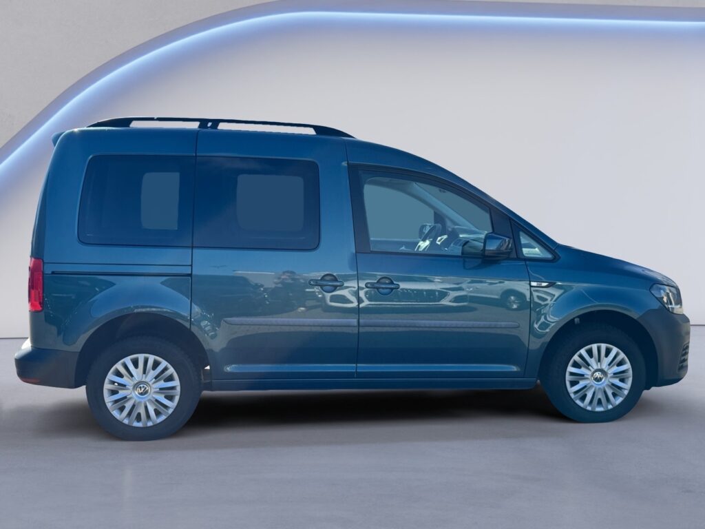 VW Caddy Exposé-Bild 6