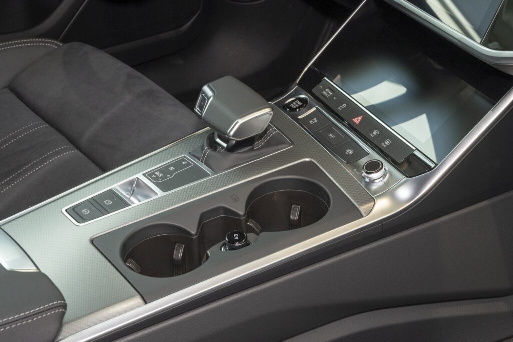 Audi A6 Exposé-Bild 9