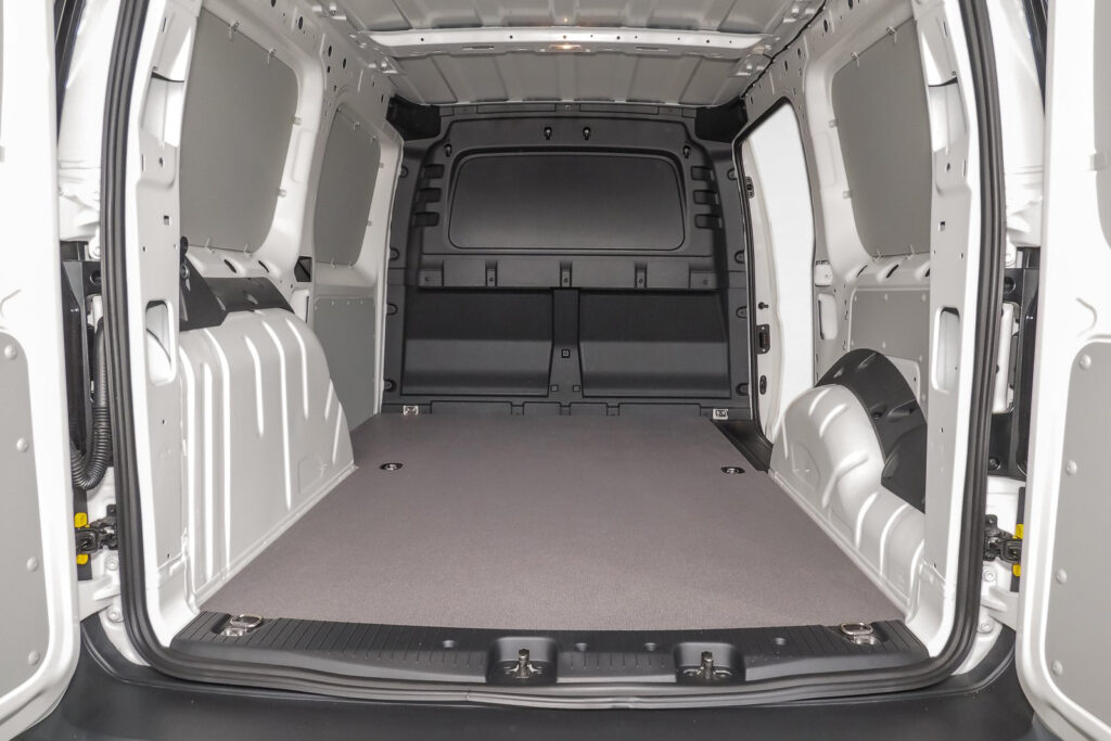 VW Caddy Maxi Exposé-Bild 6