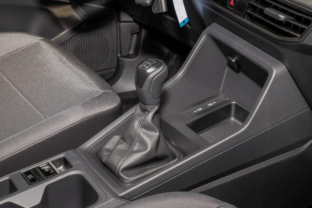 VW Caddy Maxi Exposé-Bild 10