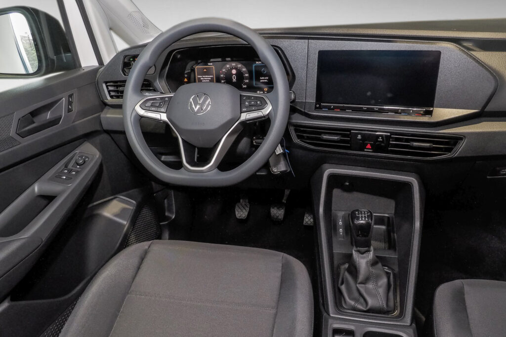 VW Caddy Maxi Exposé-Bild 11