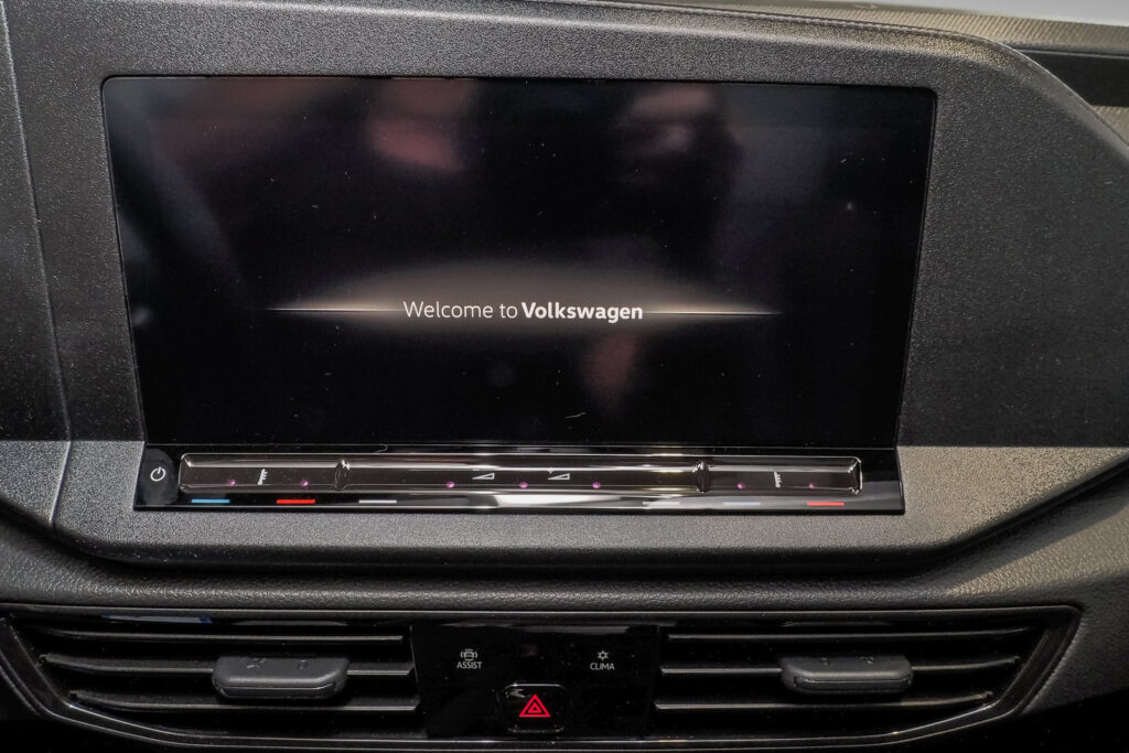 VW Caddy Maxi Exposé-Bild 13