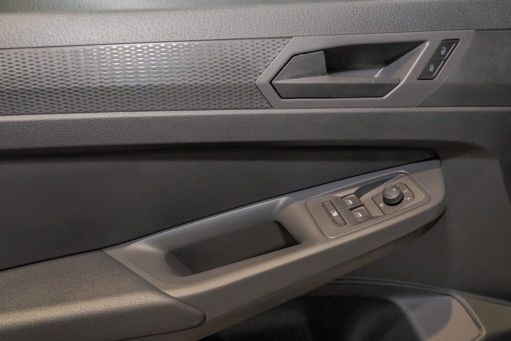 VW Caddy Maxi Exposé-Bild 14