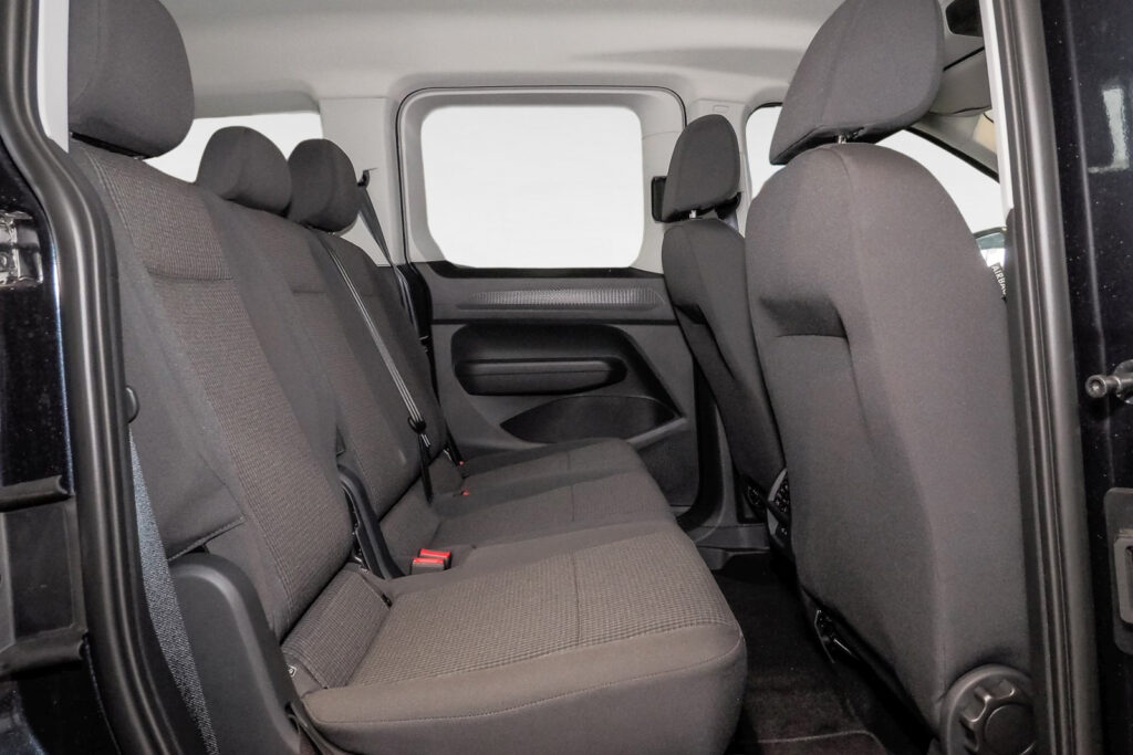 VW Caddy Exposé-Bild 10