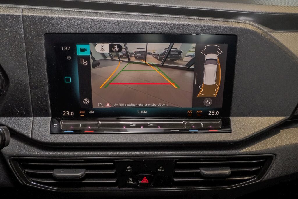 VW Caddy Exposé-Bild 13