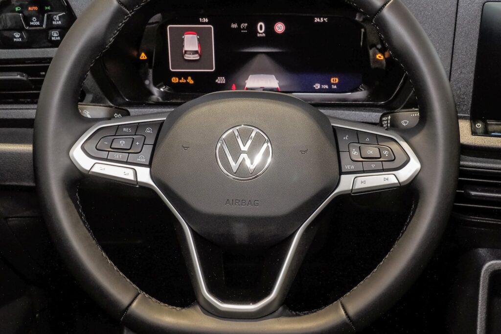 VW Caddy Exposé-Bild 14