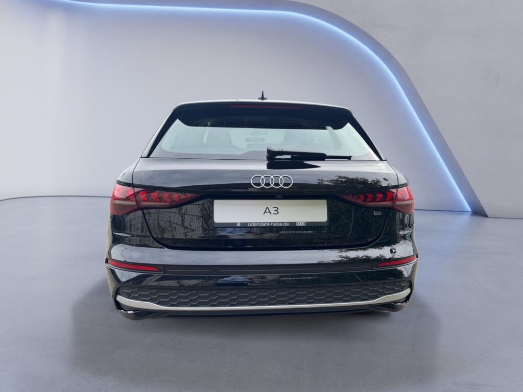 Audi A3 Exposé-Bild 4