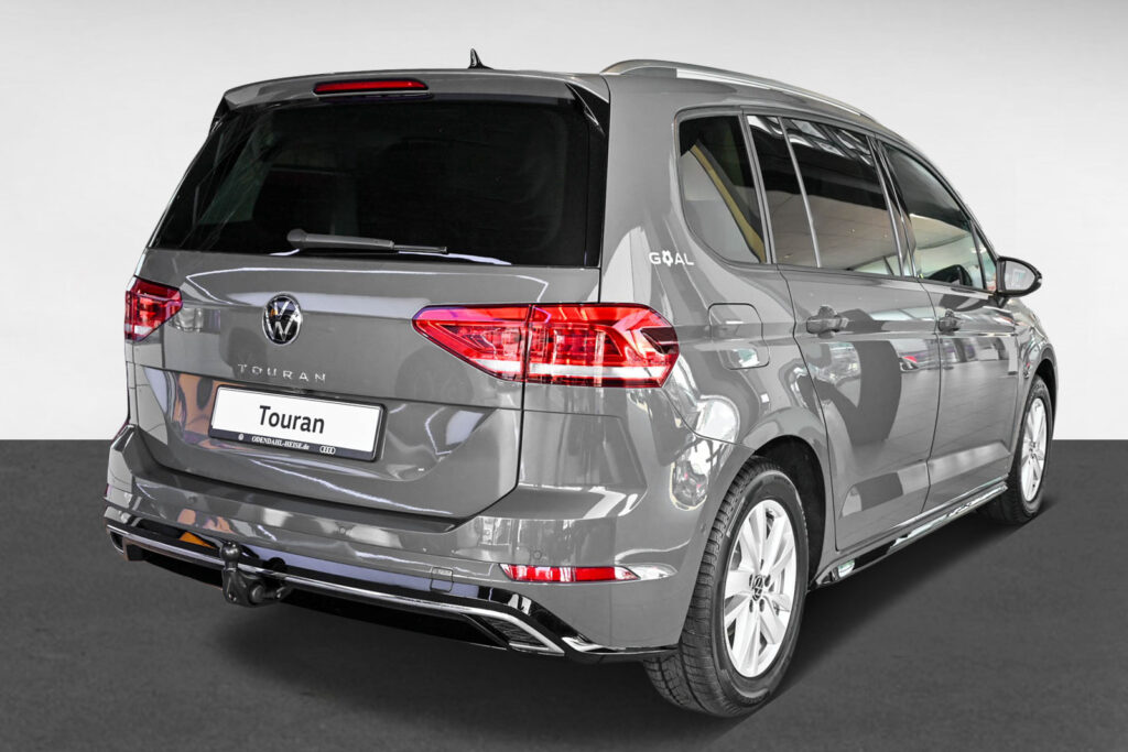 VW Touran Exposé-Bild 3