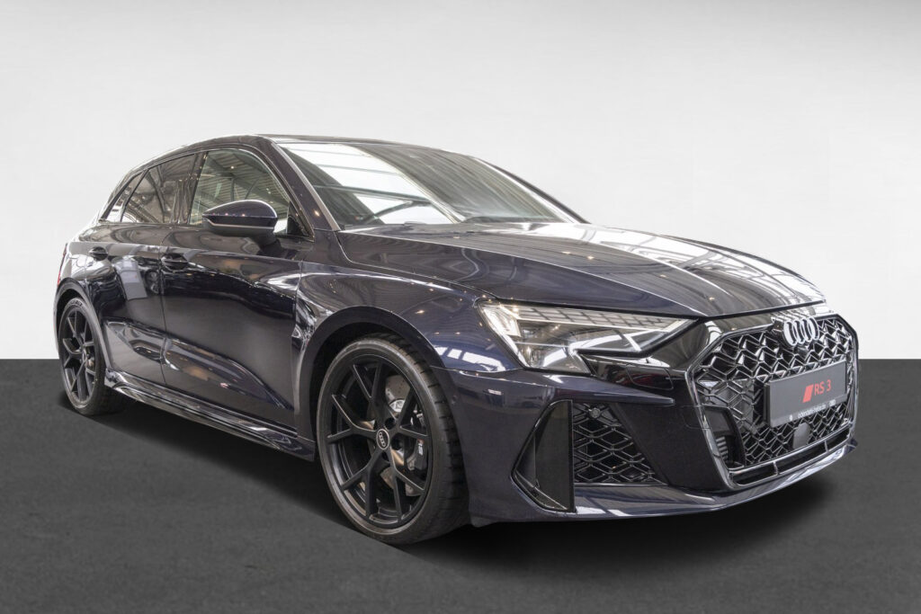 Audi RS3 Exposé-Bild 2