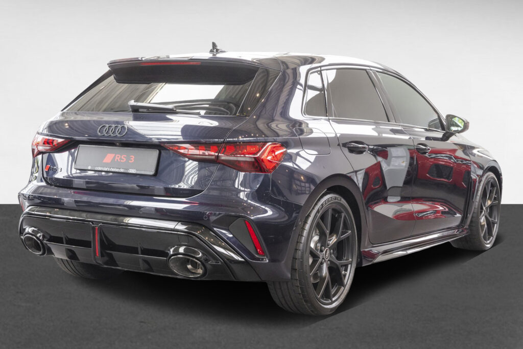 Audi RS3 Exposé-Bild 3