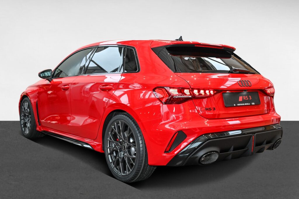Audi RS3 Exposé-Bild 4