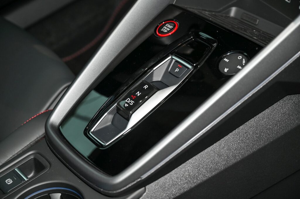 Audi RS3 Exposé-Bild 9