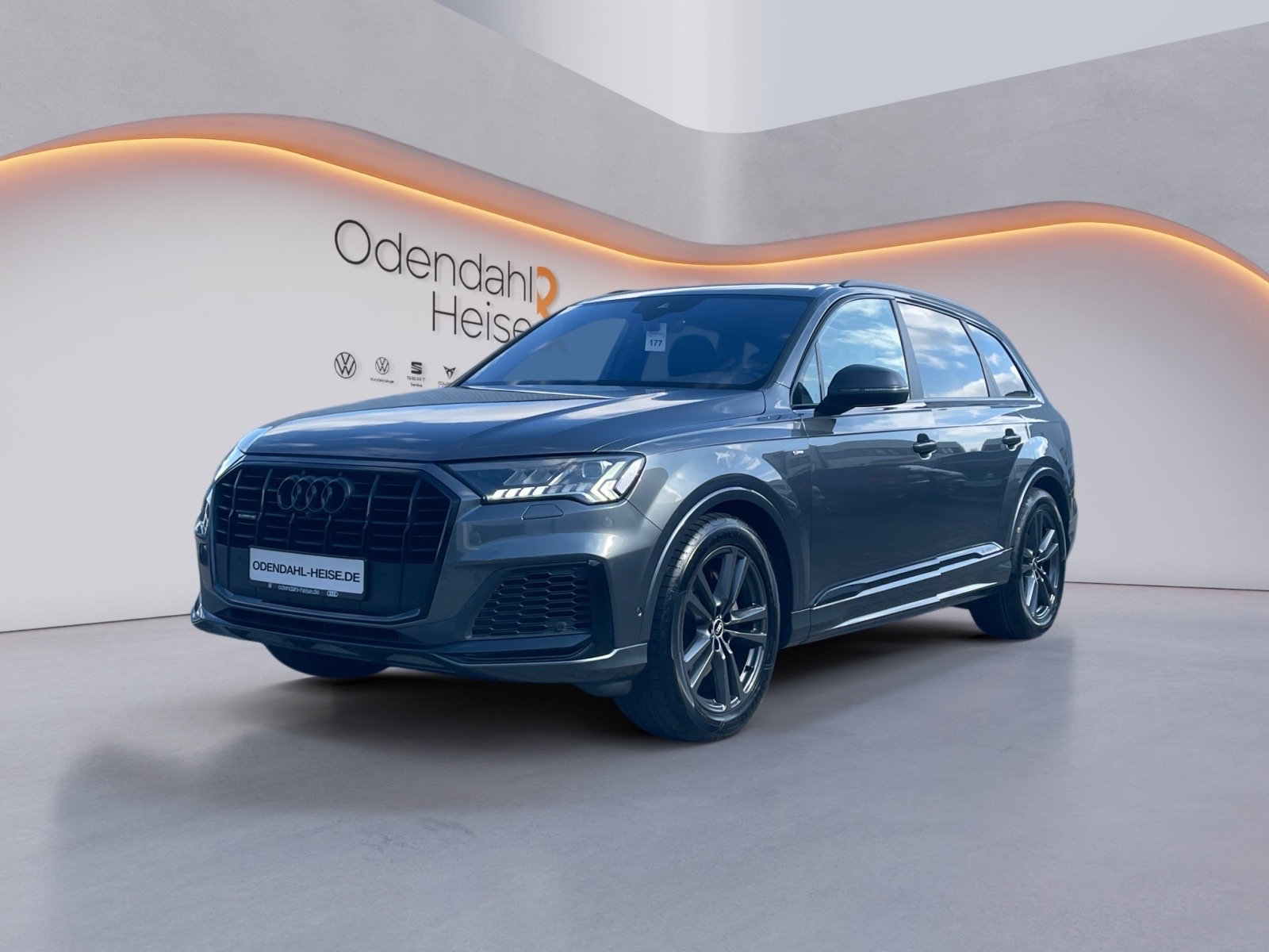 Audi Q7 Exposé-Bild 1