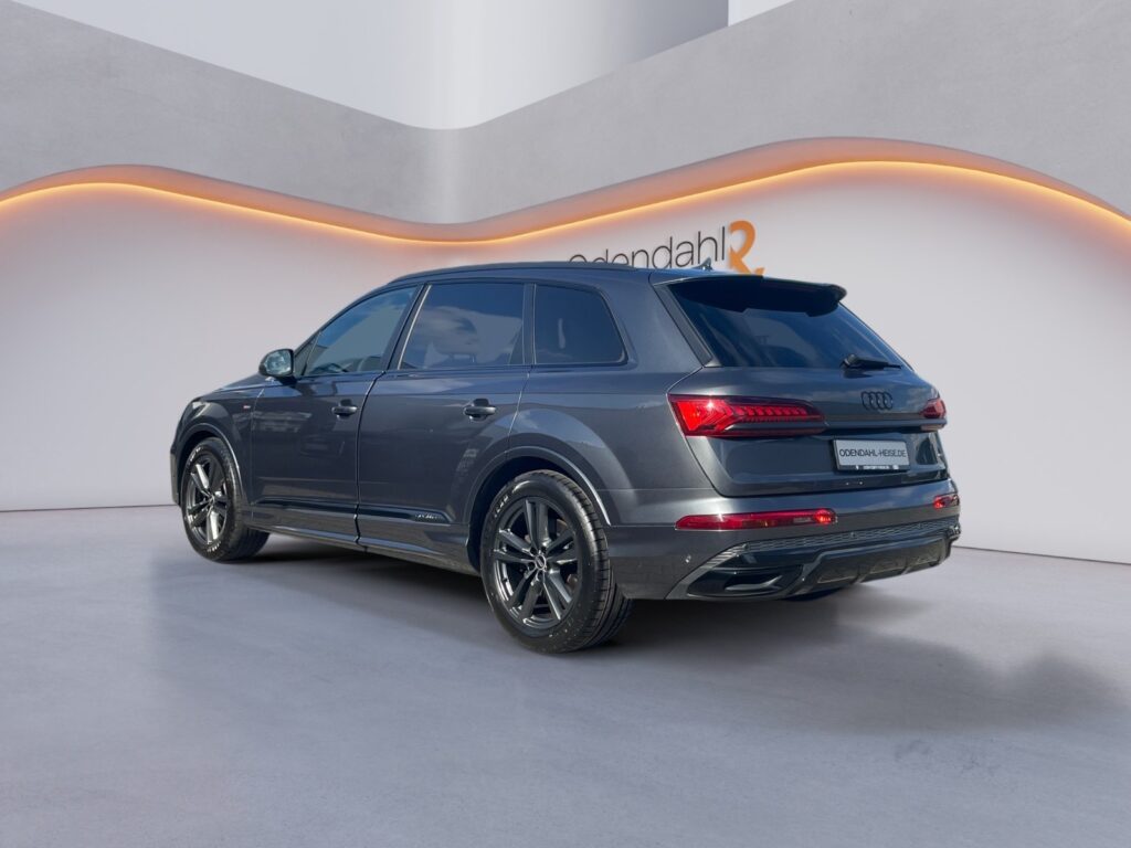 Audi Q7 Exposé-Bild 3