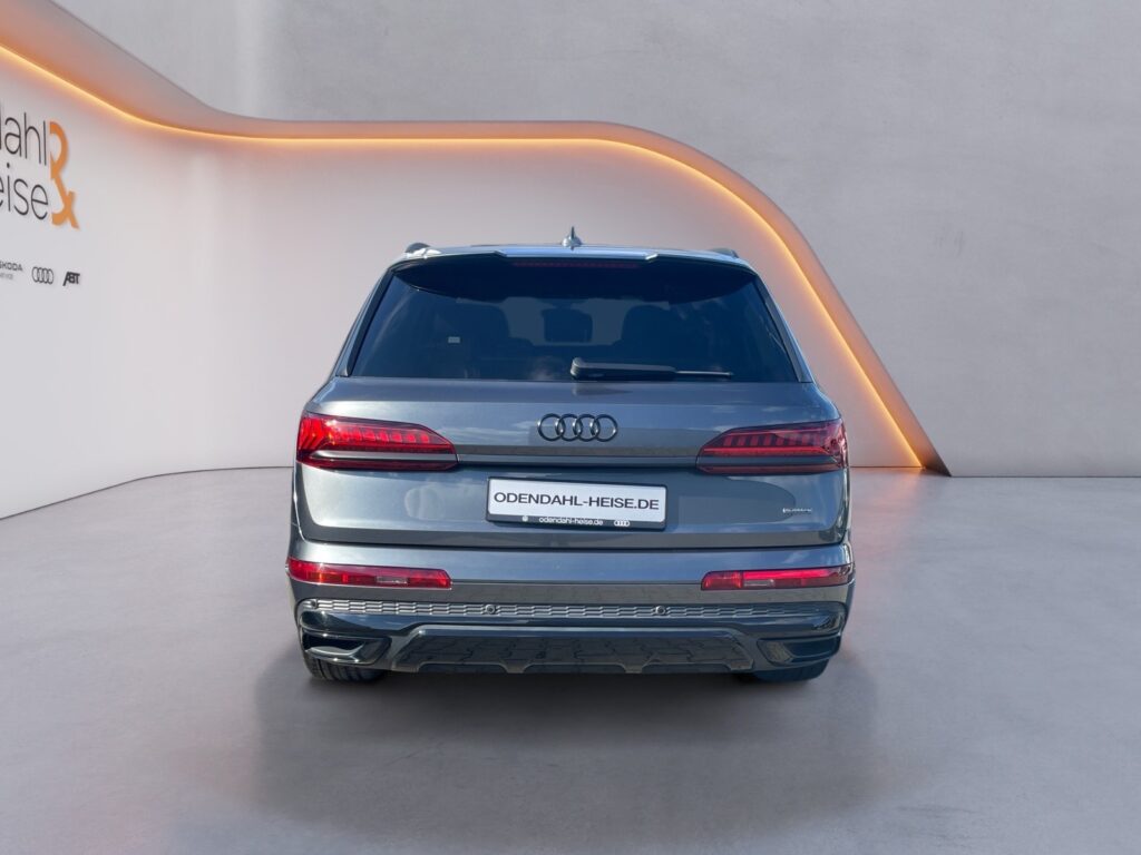Audi Q7 Exposé-Bild 4