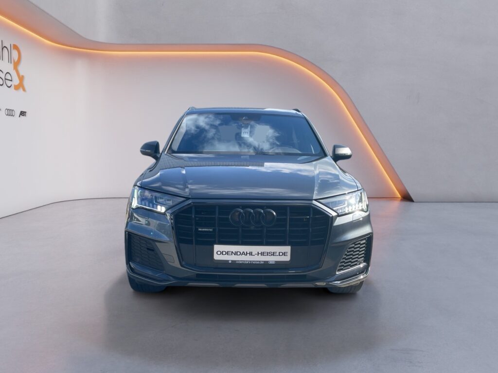 Audi Q7 Exposé-Bild 8