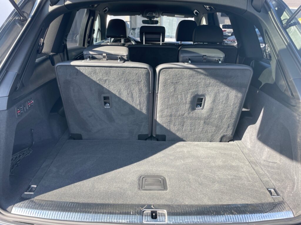 Audi Q7 Exposé-Bild 16