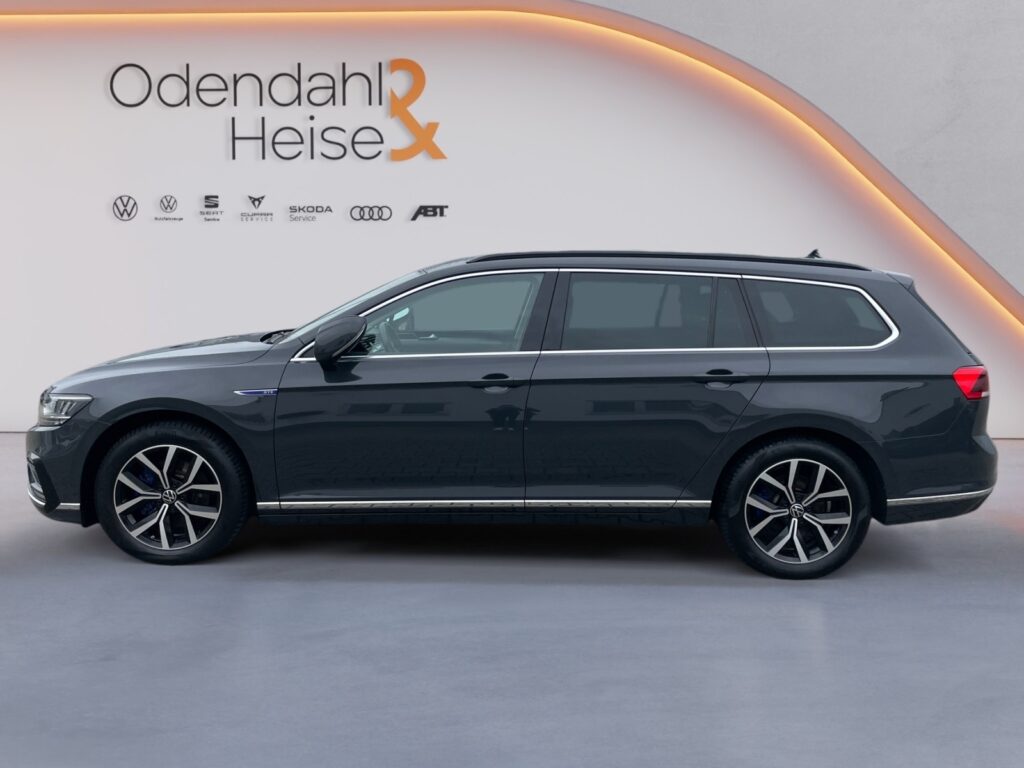 VW Passat Variant Exposé-Bild 2