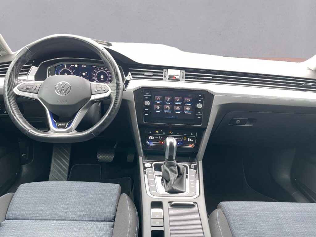 VW Passat Variant Exposé-Bild 10