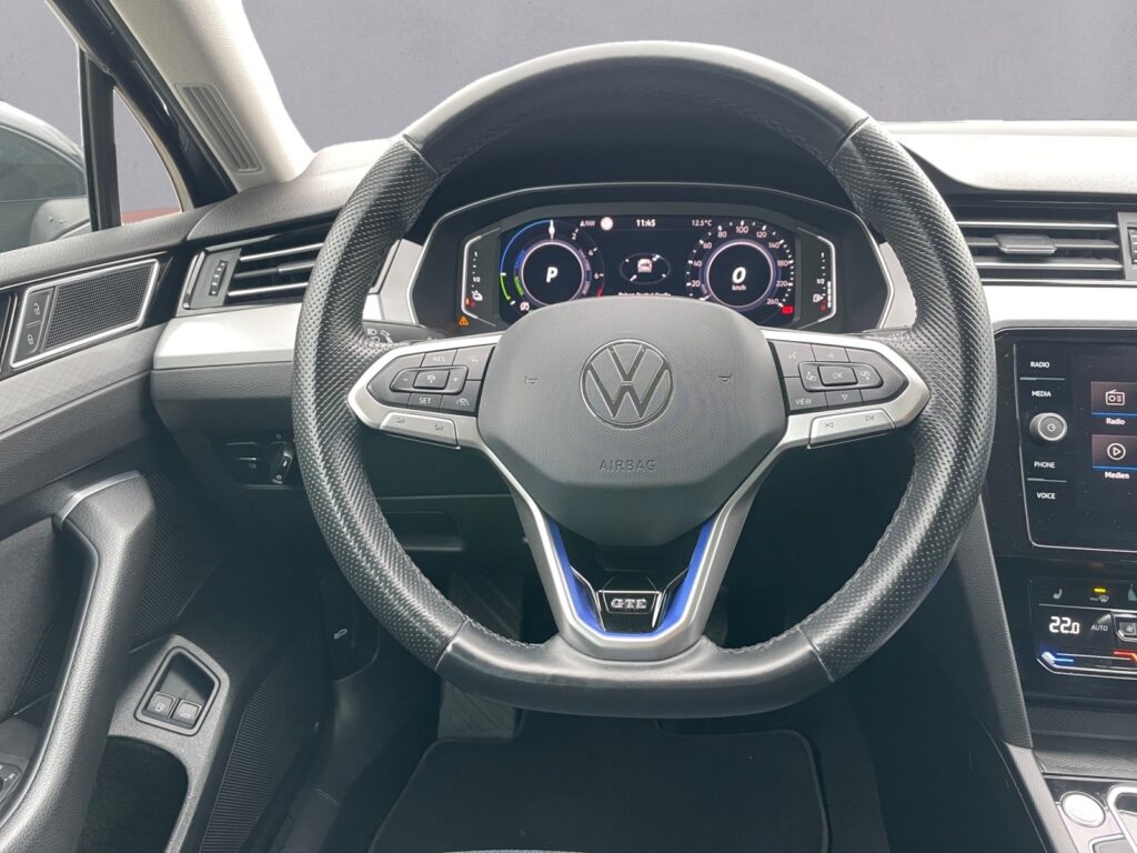 VW Passat Variant Exposé-Bild 12