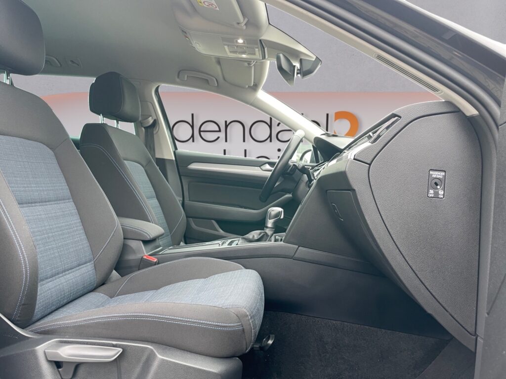 VW Passat Variant Exposé-Bild 15