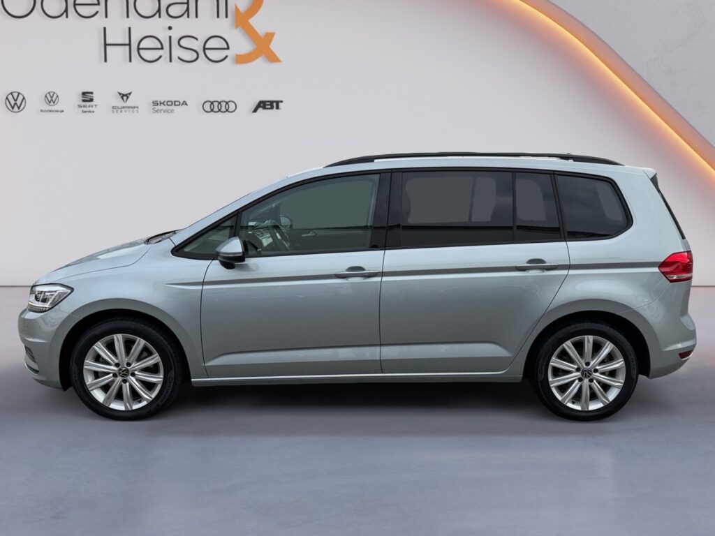 VW Touran Exposé-Bild 2