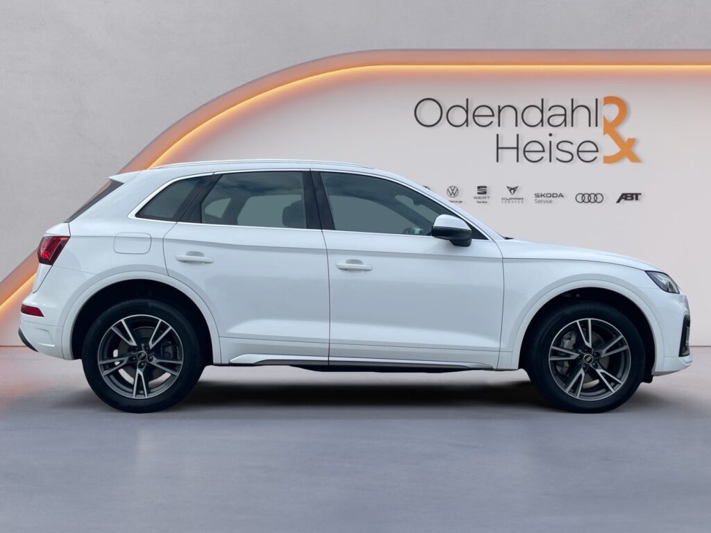 Audi Q5 Exposé-Bild 6