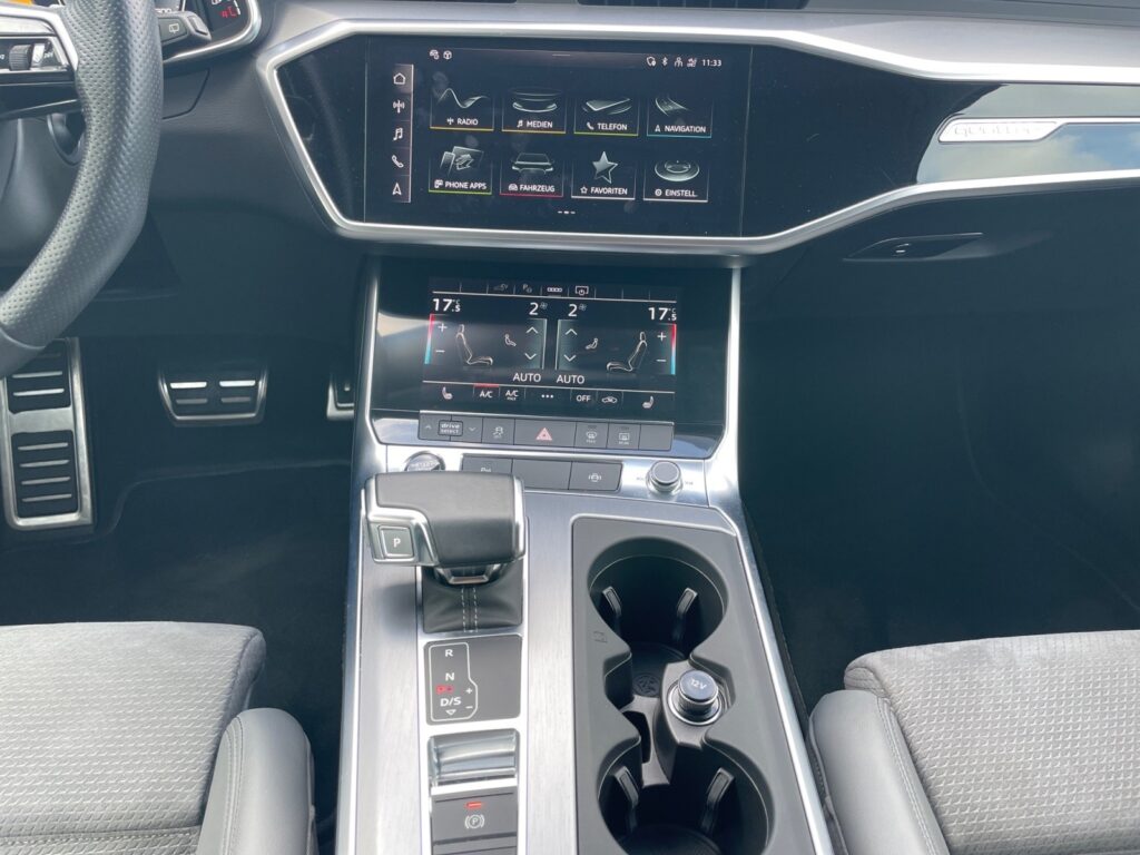 Audi A6 Exposé-Bild 11