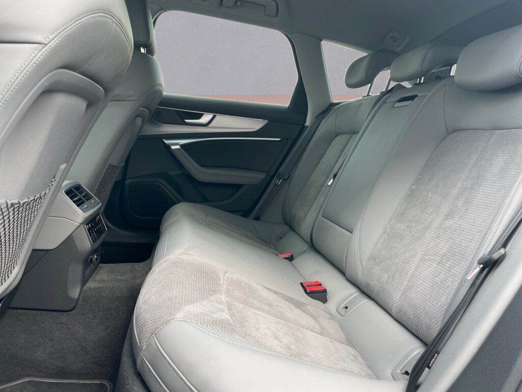 Audi A6 Exposé-Bild 13