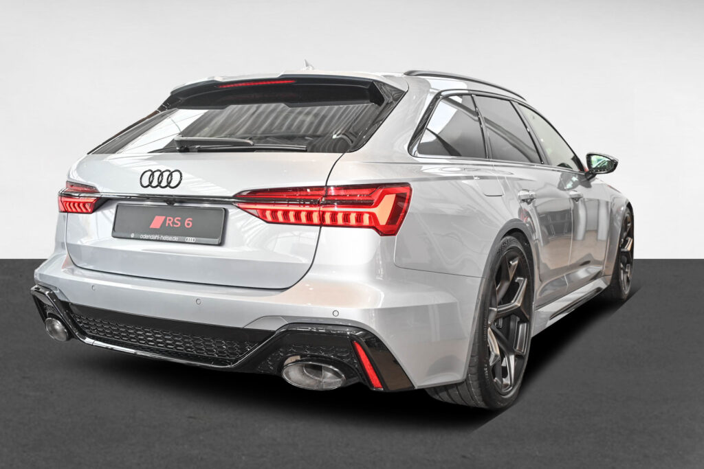 Audi RS6 Exposé-Bild 3