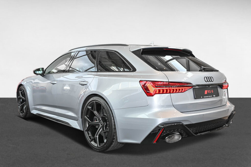 Audi RS6 Exposé-Bild 4