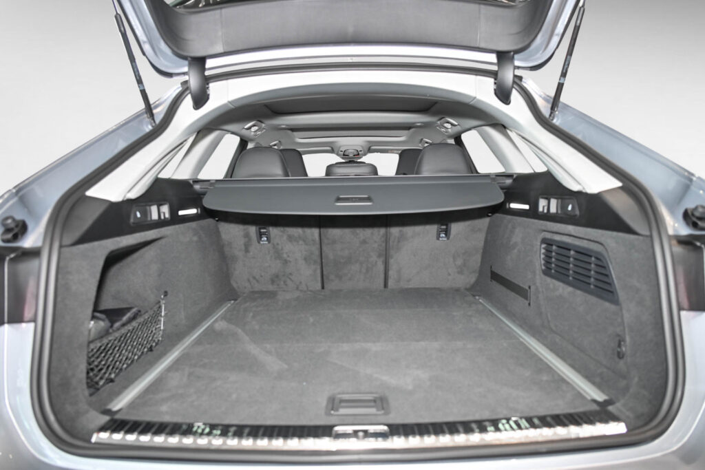 Audi RS6 Exposé-Bild 6